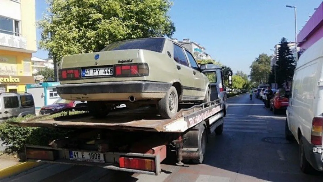 Sahte plaka ile gezerken yakalandı  