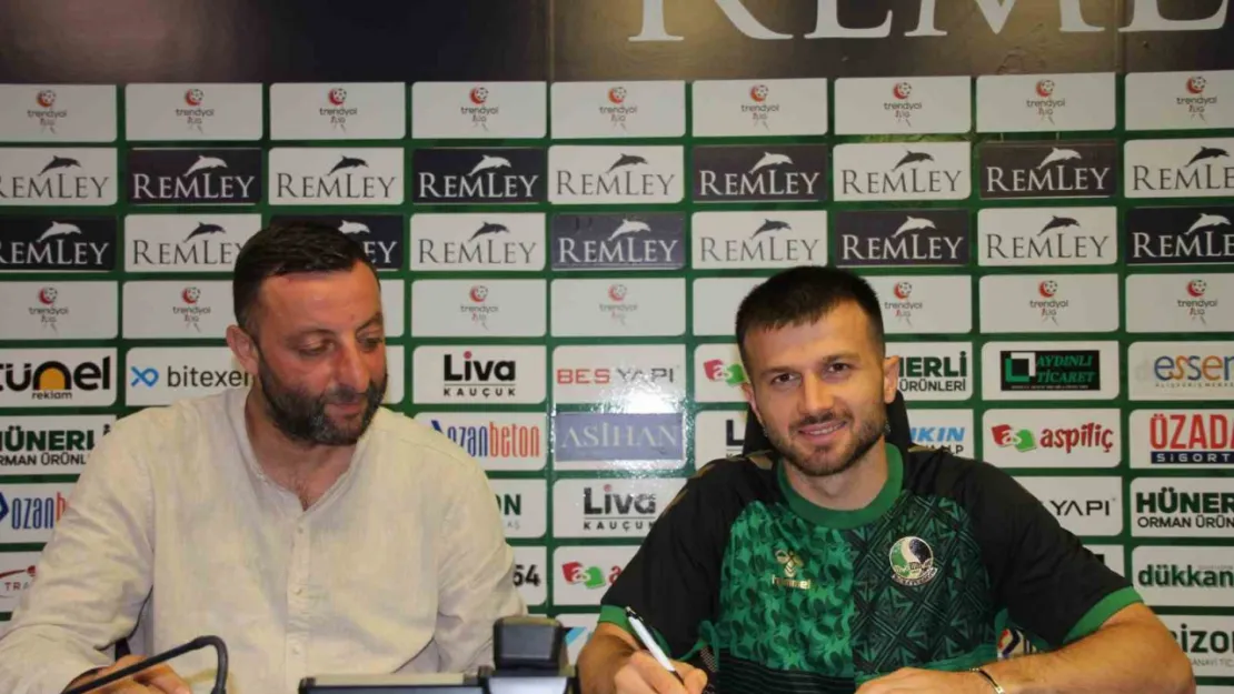 Sakaryaspor, Murat Cem Akpınar'ı yeniden kiraladı