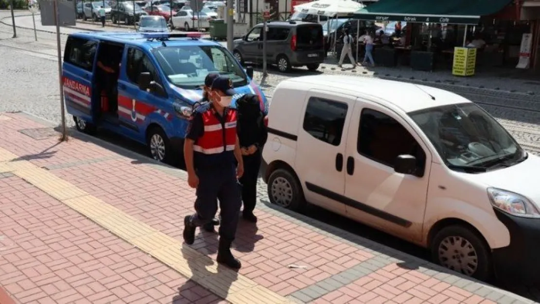 Saklandığı evde yakalanan PKK'lı terörist adliyeye sevk edildi