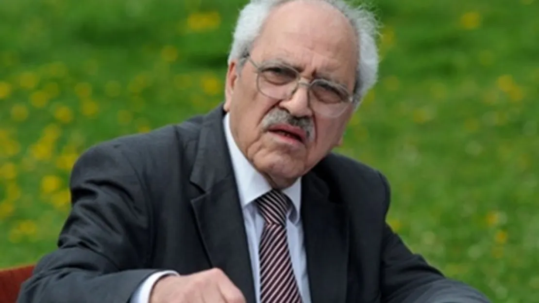 Sezai Karakoç yaşamını yitirdi