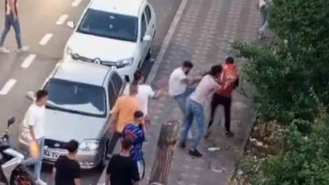 Kurye sokak ortasında dehşeti yaşadı