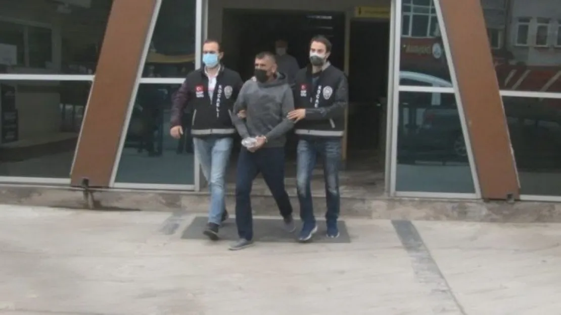 Sokak ortasında arkadaşını tüfekle öldüren şahıs adliyeye sevk edildi