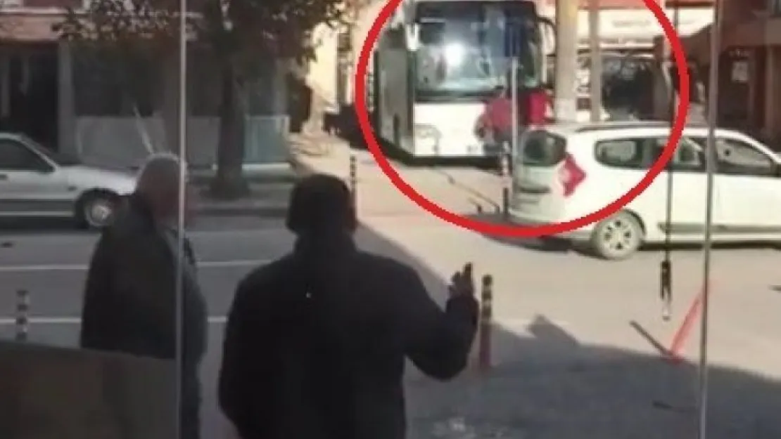 Sokak ortasında silahlı çatışmanın yeni görüntüleri ortaya çıktı