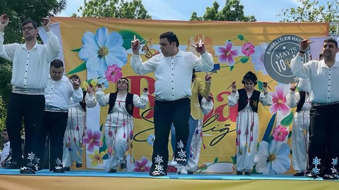 Sosyal Hizmetler'den coşkulu kutlama