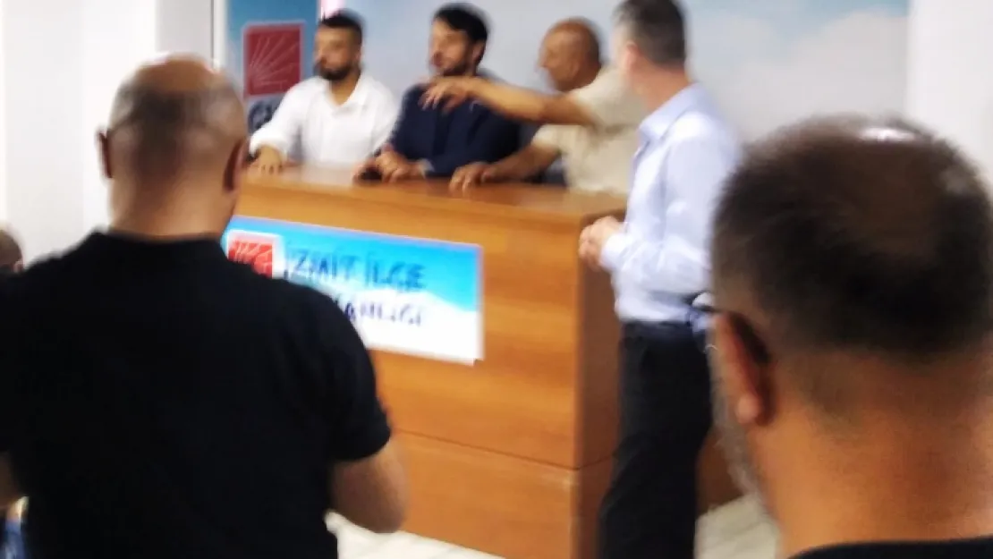 Sözünüzü tutmadınız dedi CHP İzmit'te ortalık karıştı