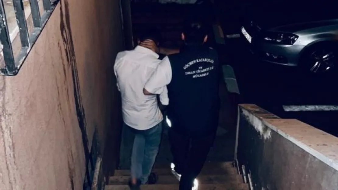 8 düzensiz göçmen yakalandı