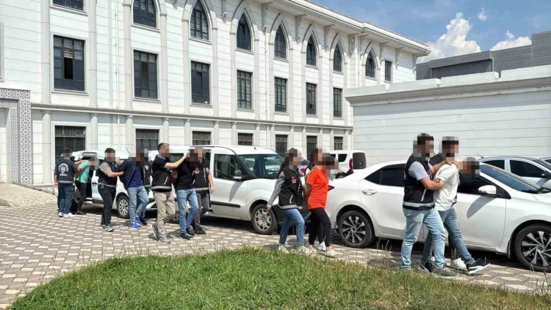 Otomobil kurşun yağmuruna tutulmuştu: 5 şüpheli yakalandı