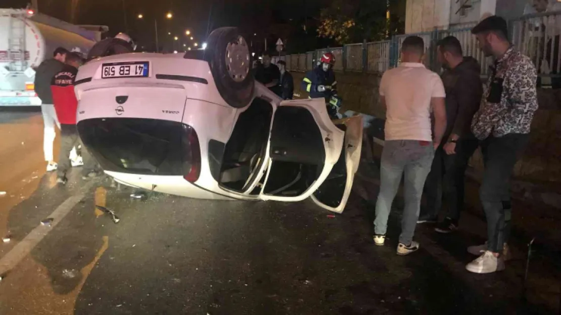 Takla atan otomobildeki 5 arkadaşın burunları bile kanamadı