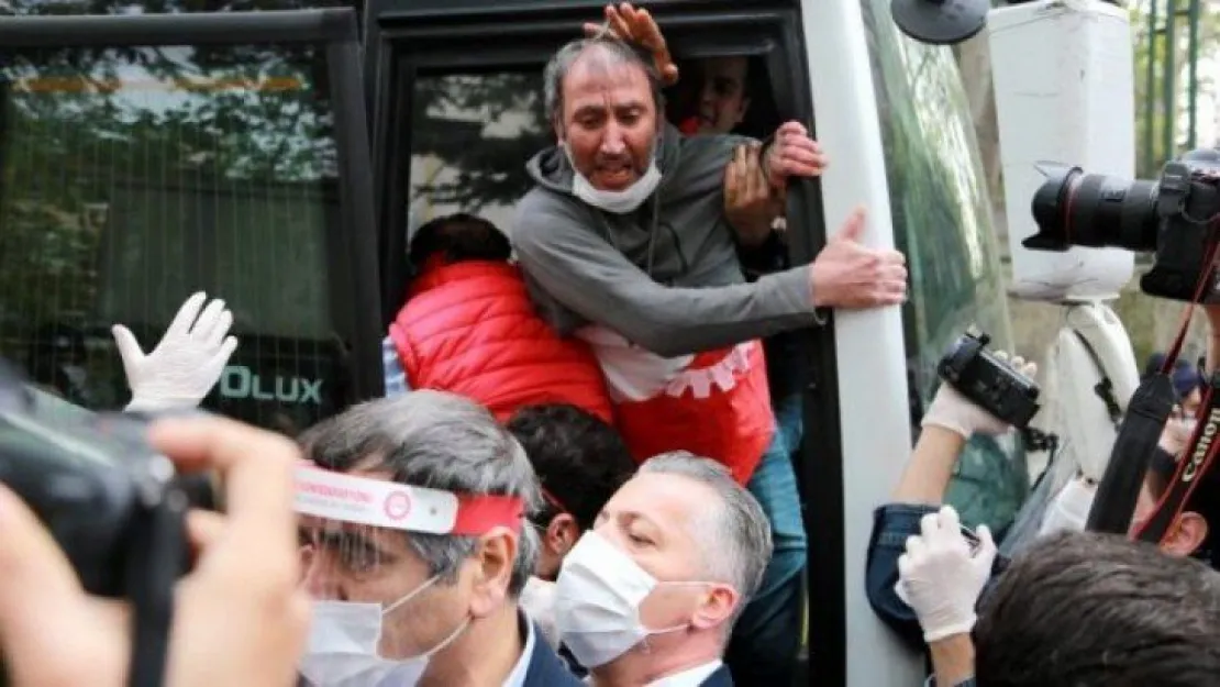 Taksime çıkmak isteyen 15 kişiye gözaltı