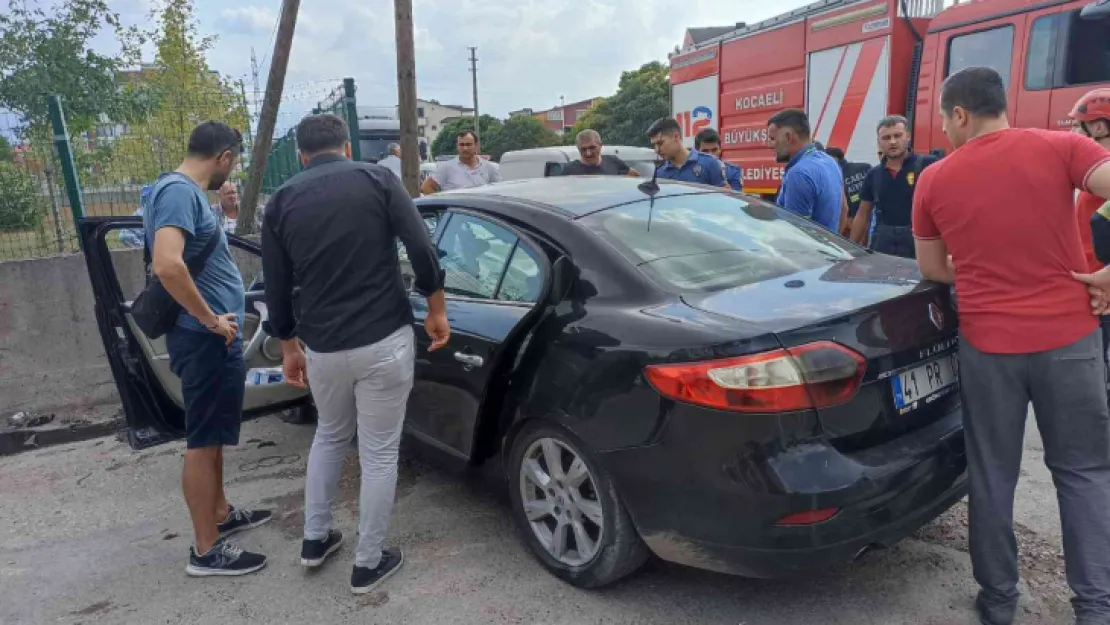 Tansiyonu düşen sürücü duvara çarptı!