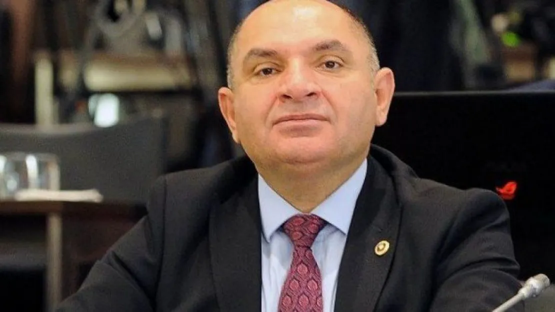 Tarhan : 'Demiryolu taşımacılığı masaya yatırılmalıdır'