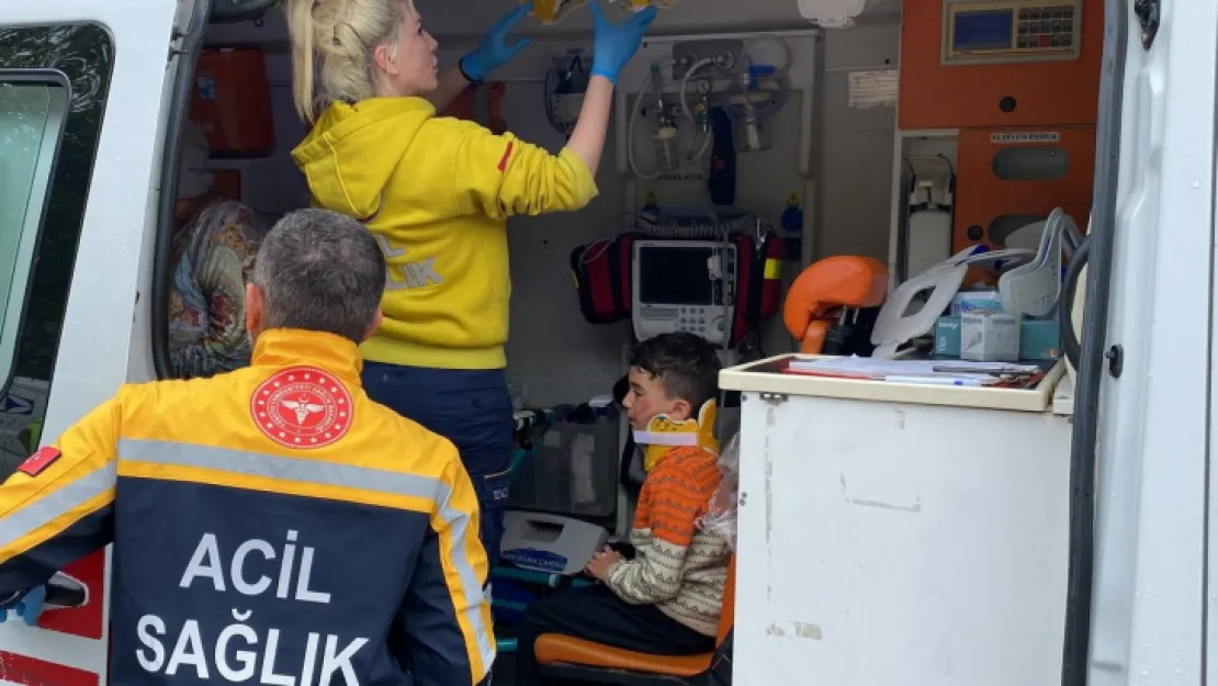Kocaeli TEM'de 13 araç zincirleme kazaya karıştı