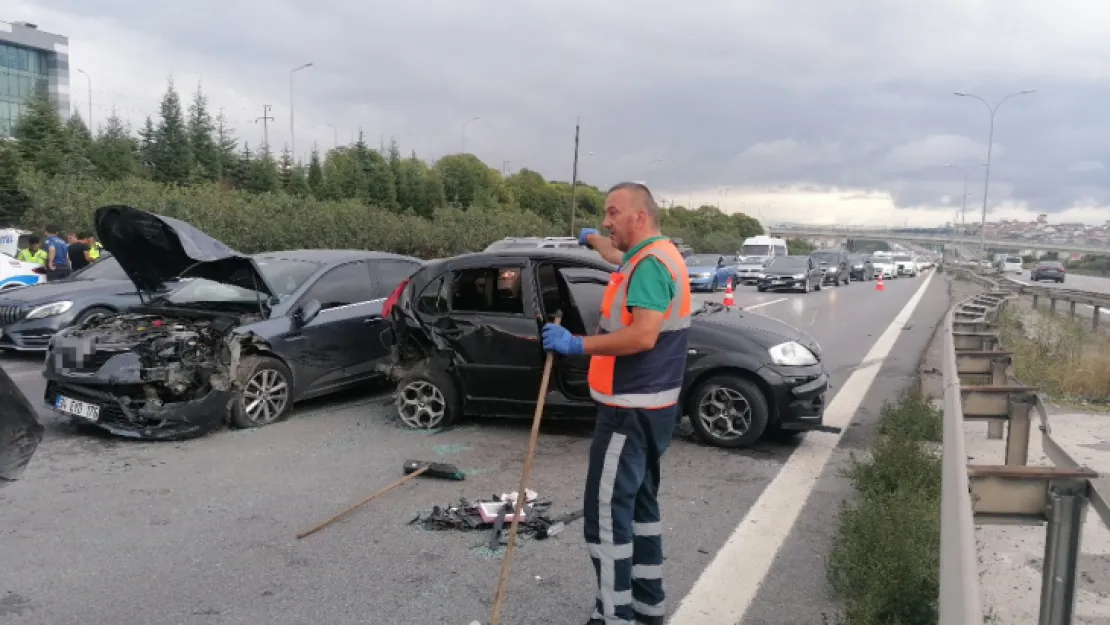 TEM'de zincirleme kaza: 3 yaralı