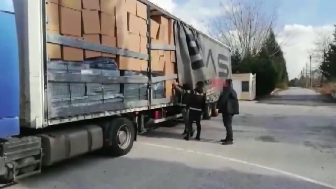 TEM'de 6 milyon 620 bin kaçak makaron ele geçirildi