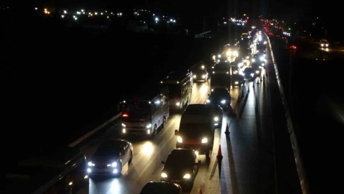 D-100'de trafik durma noktasına geldi