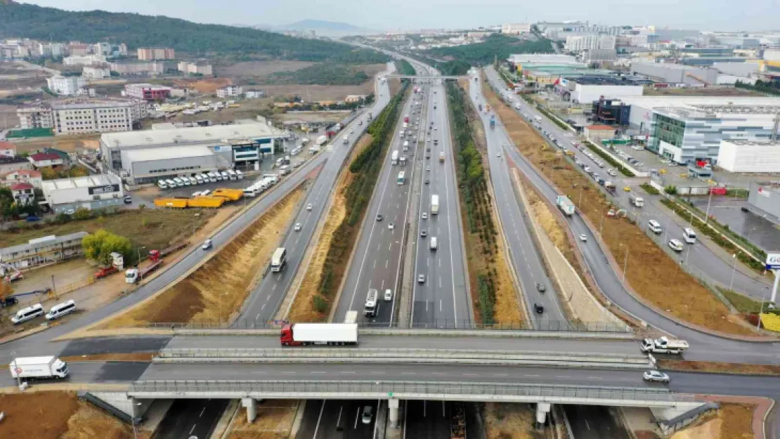 TEM'in Gebze güzergahı yeşile bürünüyor