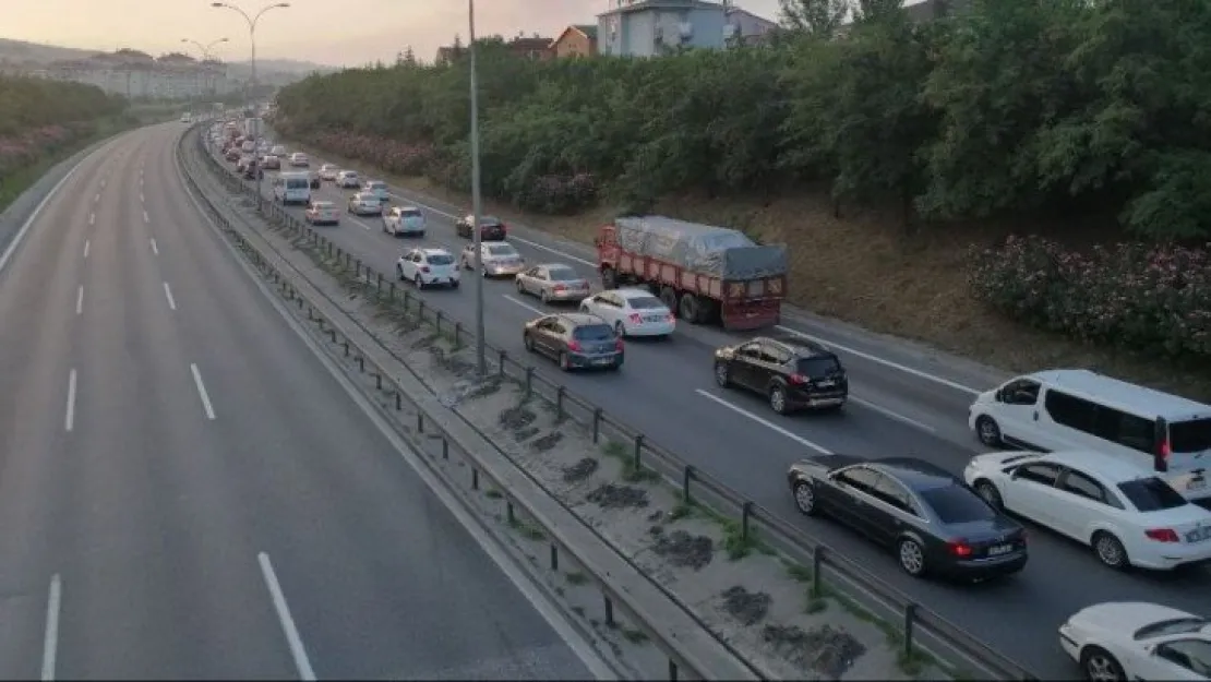 TEM Otoyolu'nda bayram yoğunluğu erken başladı