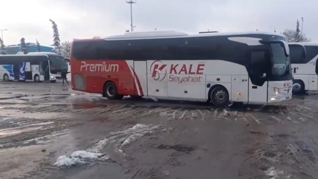 TEM otoyolunun açılmasıyla otobüsler yolculuklarına devam etti