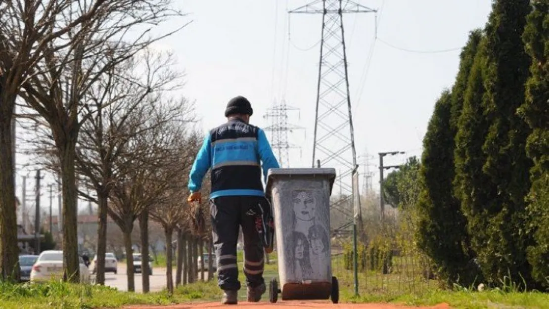 Temizlik işçisi 'Gringo Selo'nun çizimleri ilgi çekiyor