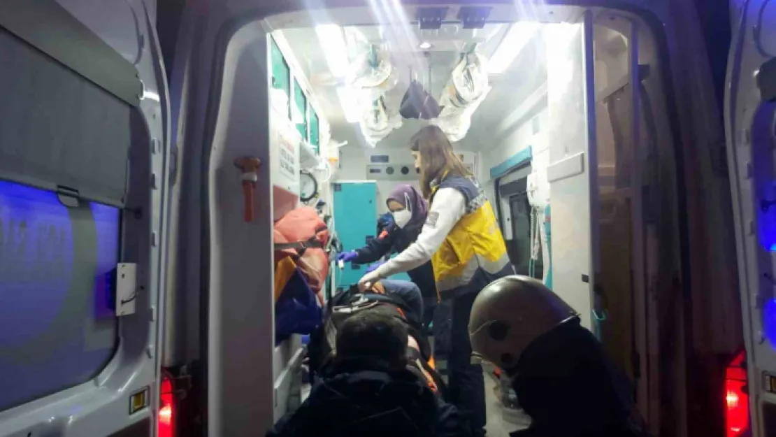 Ters yöne girip karşıdan gelen araçla çarpıştı
