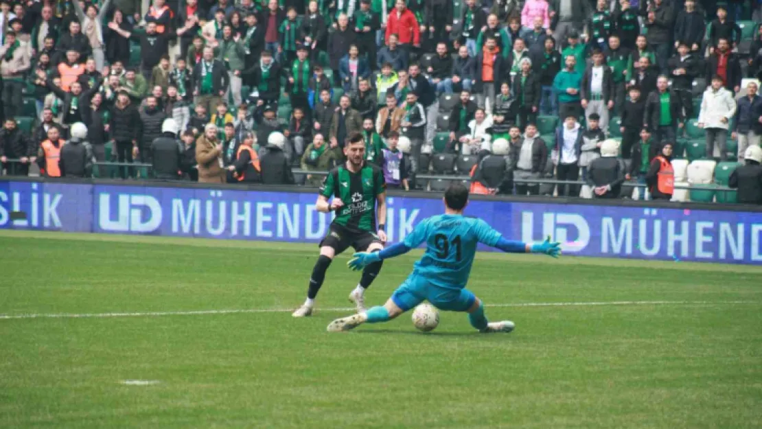 Kocaelispor ezdi geçti: 3-0