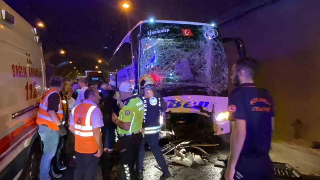 Kocaeli'de ortalık savaş alanına döndü: 15 yaralı