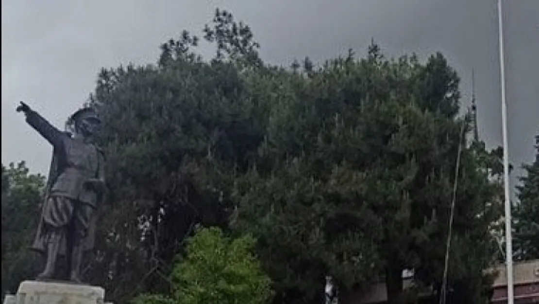 Törende bayrak çekilemedi!