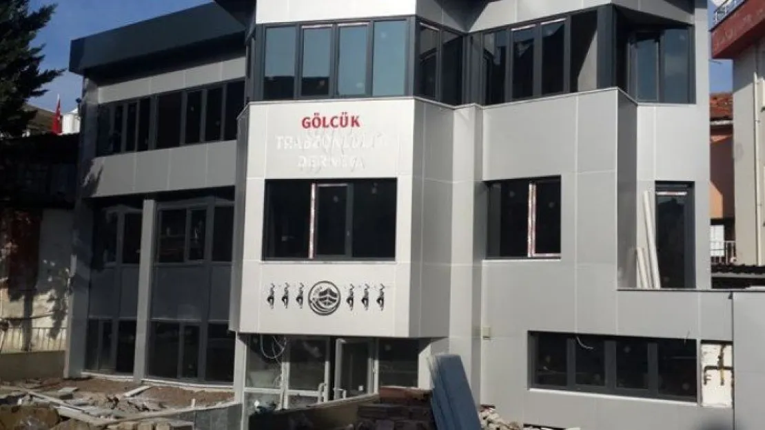 Trabzonlulardan Gölcük'e muhteşem bina