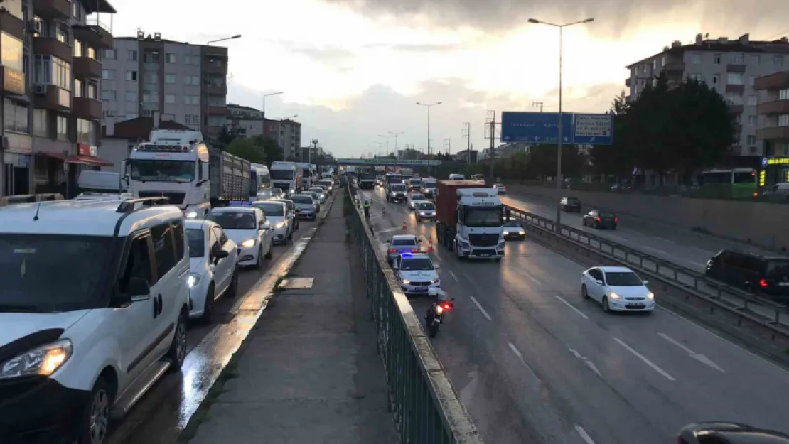 Tünel girişindeki kazadan sonra trafik felç oldu