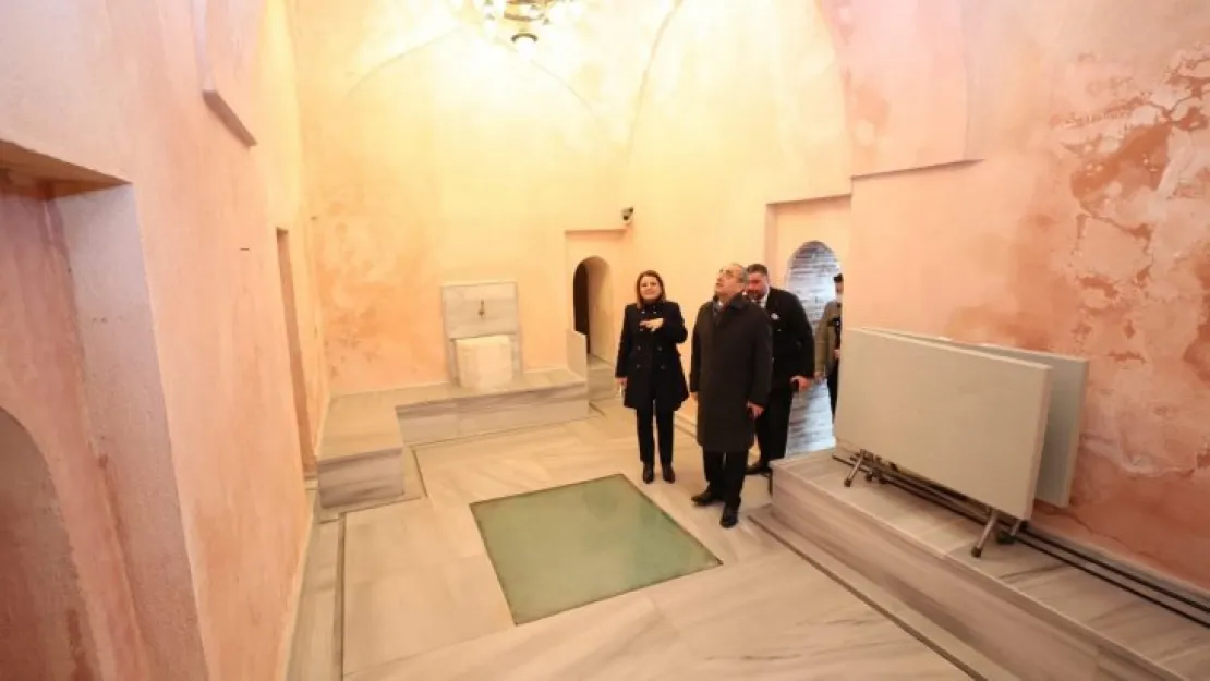 Tutuş'tan 'hamam' göndermesi