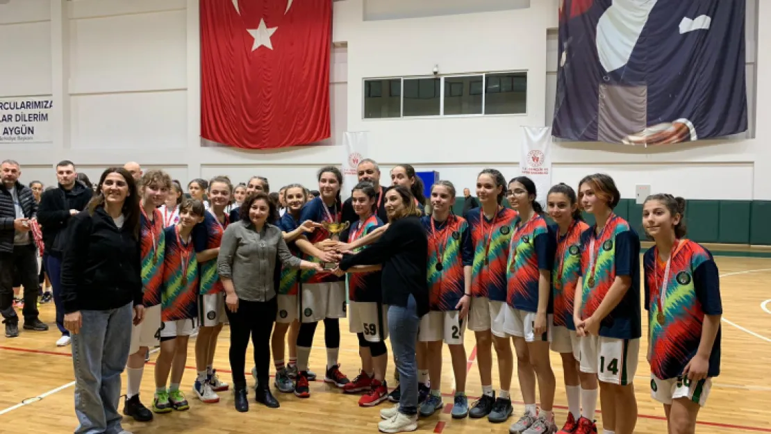 U14 Kızlar Basketbol İl Şampiyonu Kocaeli Basket