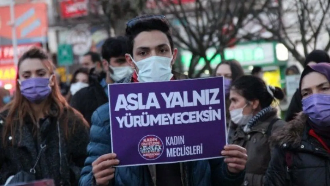 Ukraynalı Anna: 'Kadınların böyle birlik olması çok iyi'