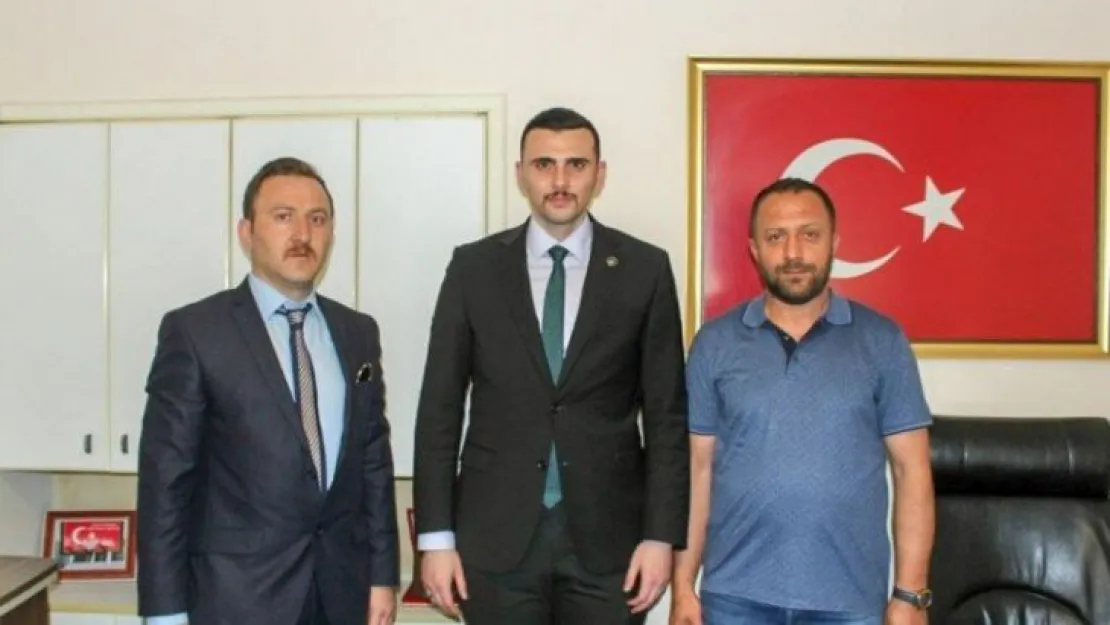 Ülkücülerden Derince çıkartması!
