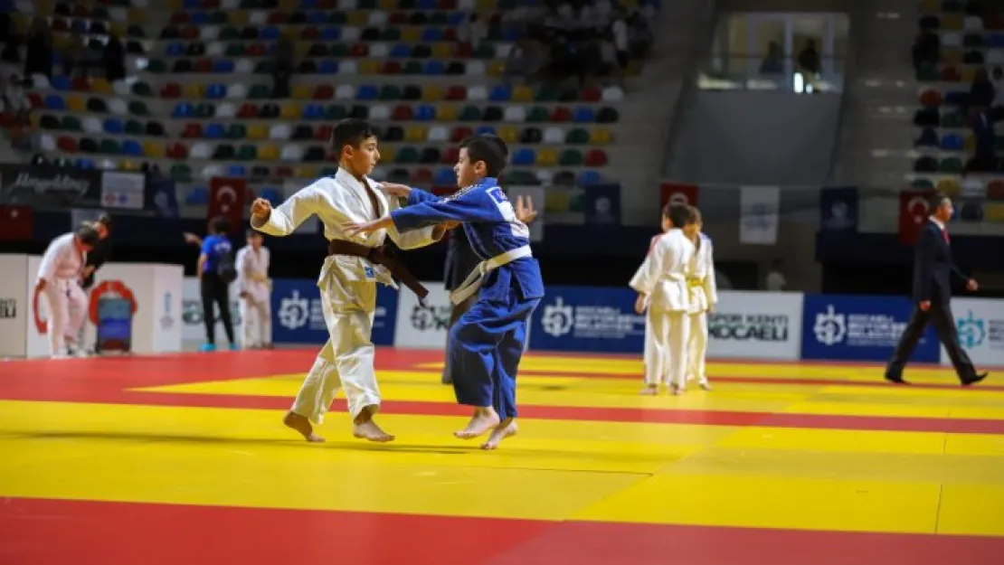 Uluslararası Judo turnuvası başladı