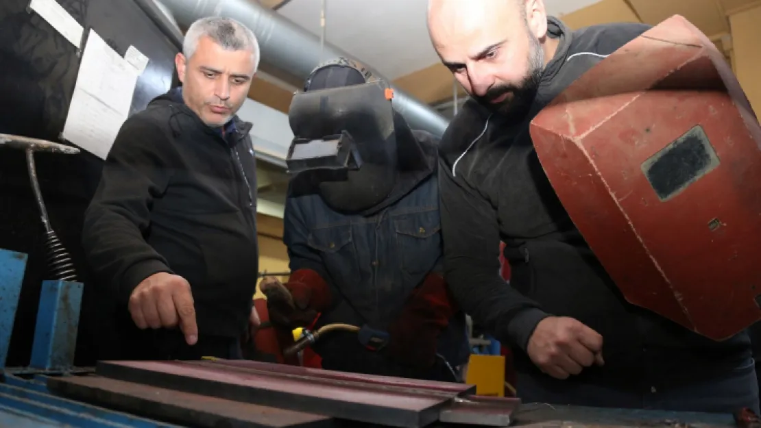 USTAM sayesinde iş başı yaptılar
