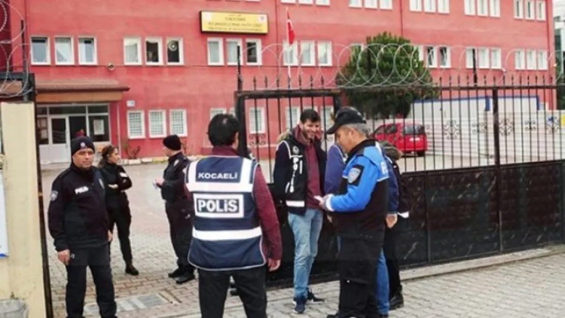 Uygulamalarda, aranan bir kişi yakalandı!