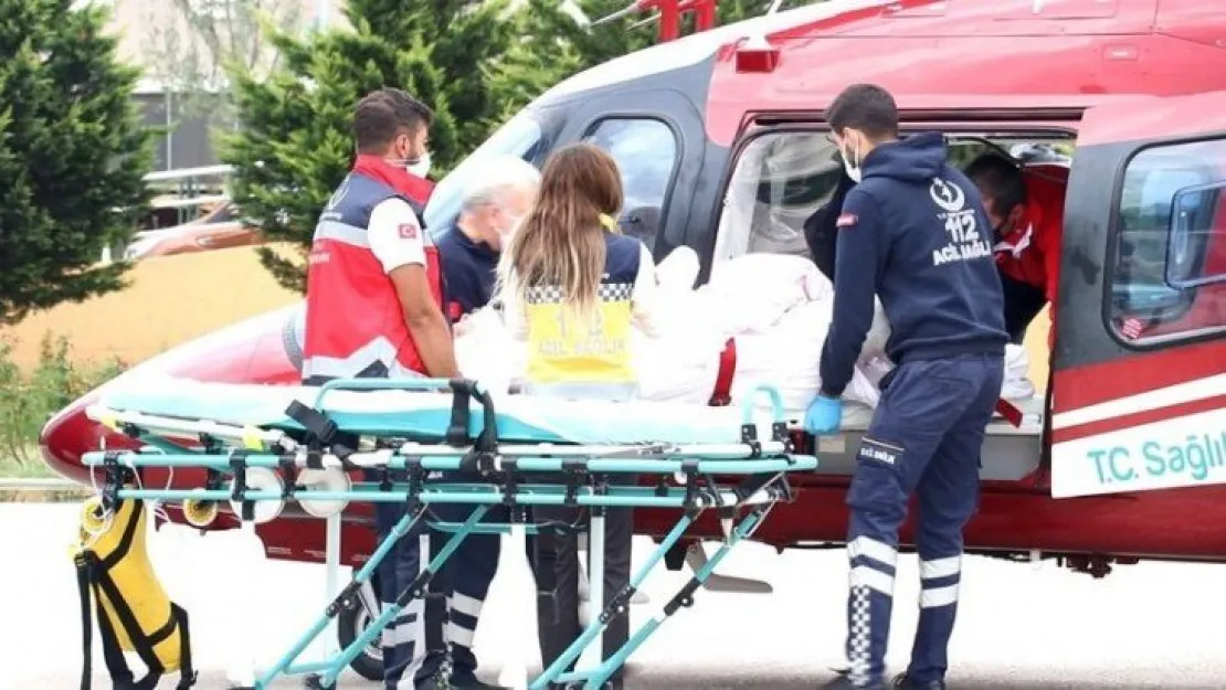 Üzerine benzin dökerek yakan genç helikopterle Kocaeli'ne sevk edildi 