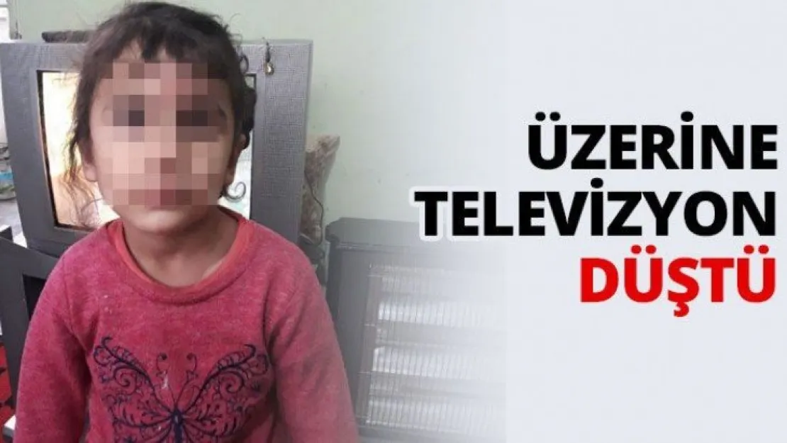 Üzerine televizyon düştü
