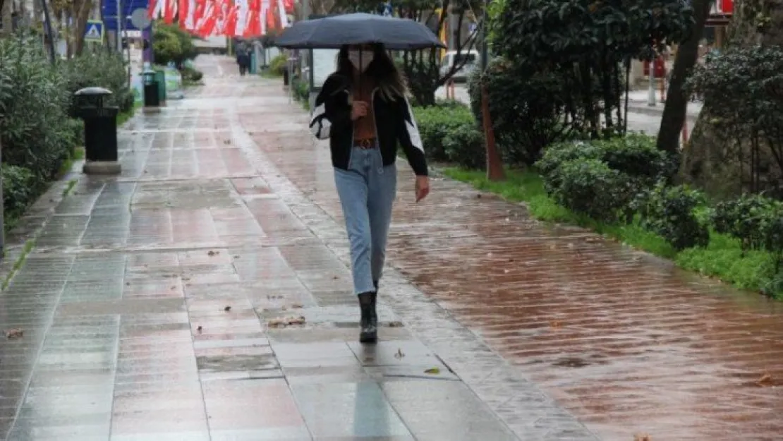 Uzun süredir beklenen yağmur yeni yılın ilk sabahında yağdı 