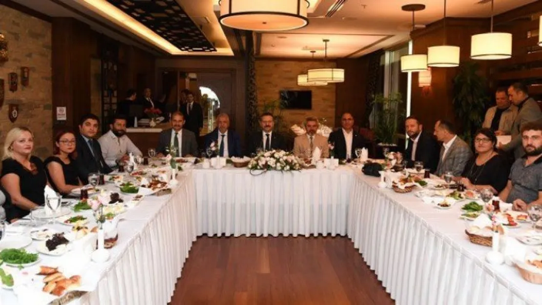 Vali Aksoy internet medyasıyla buluştu