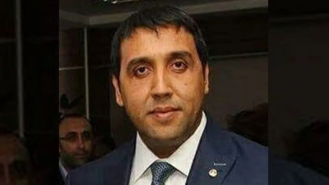Veli Yıldız siyasete geri dönüyor