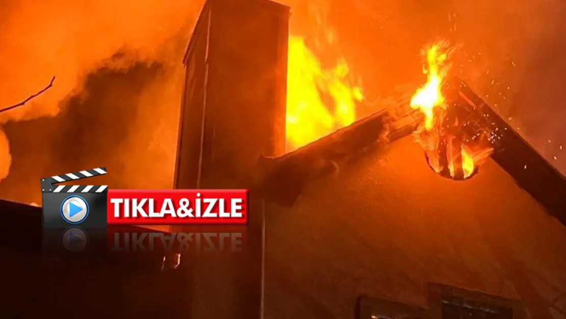 Villanın çatısı alev alev yandı