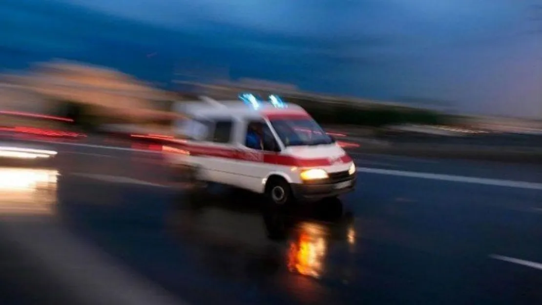 Viraja hızlı giren tanker devrildi