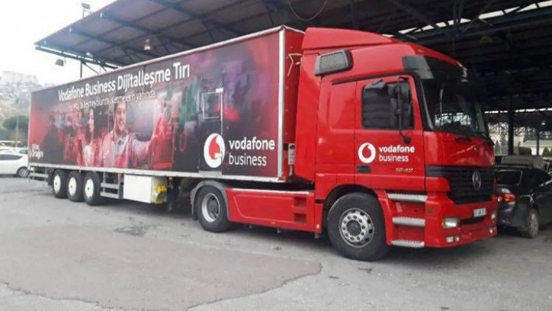Vodafone Business Dijitalleşme Tırı İzmit'te!