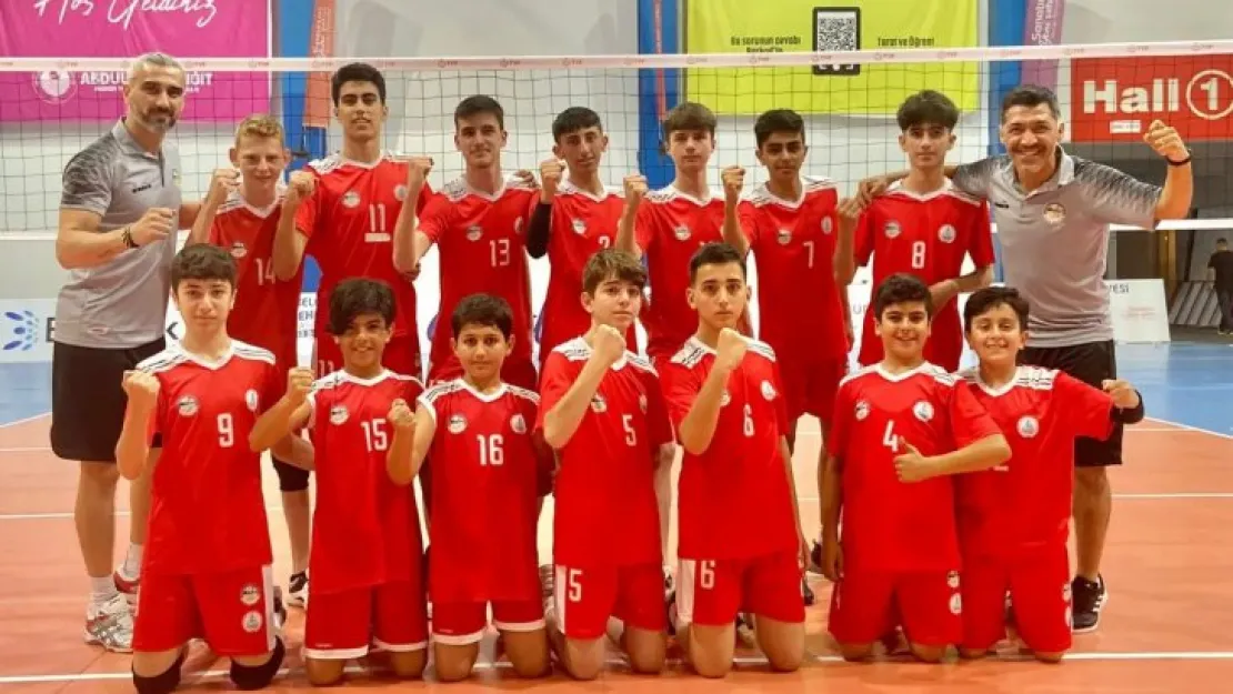Voleybolcular Mersin'den başarıyla döndü