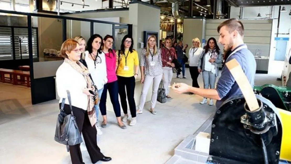 Yabancı öğretmenlere Kocaeli'de kodlama eğitimi