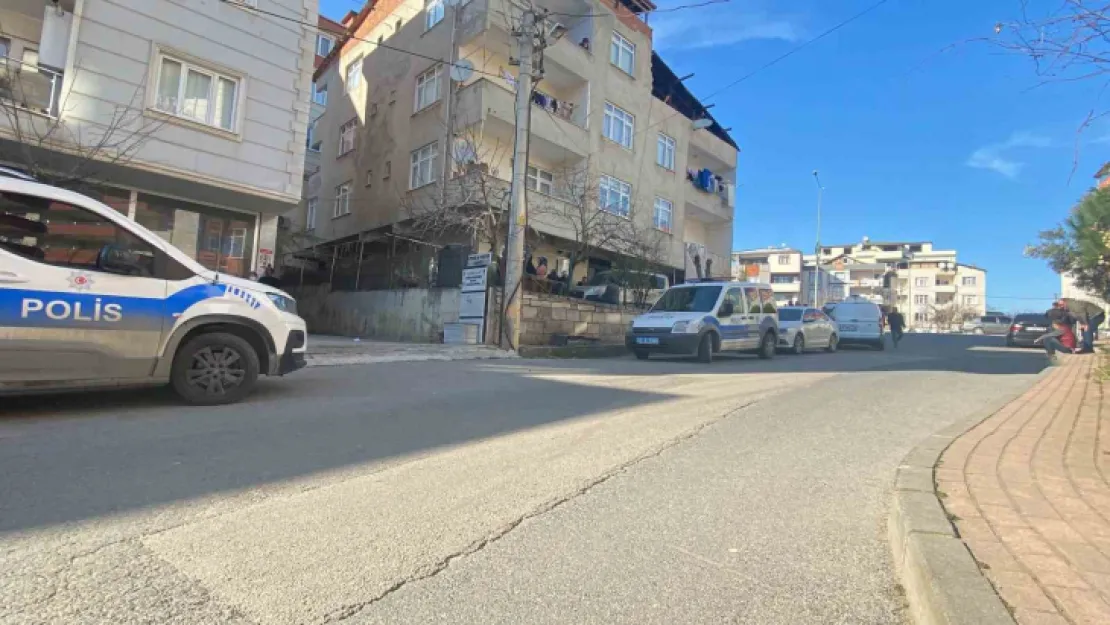 25 yaşındaki genç evinde ölü bulundu