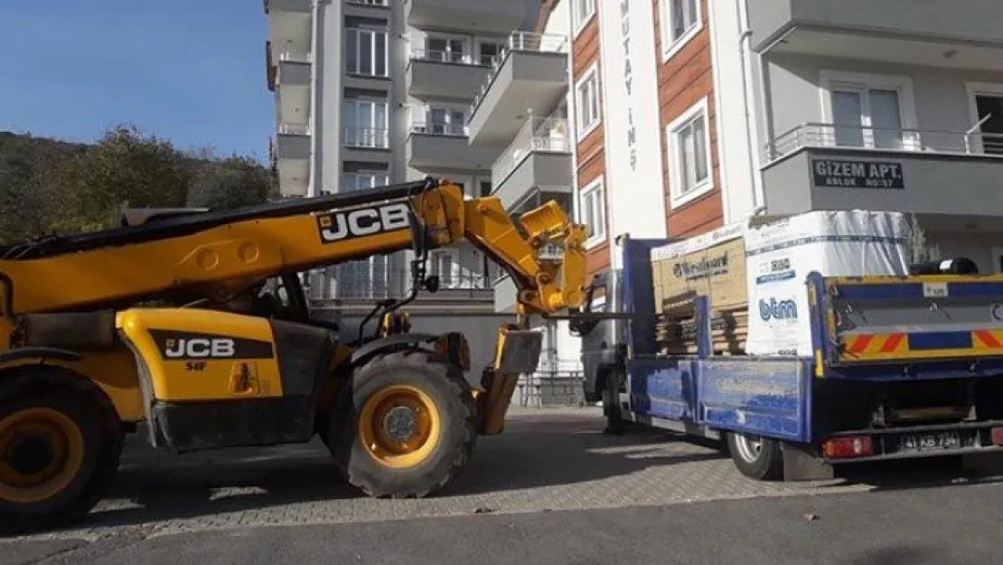 Yangın mağdurlarının çatısı onarılıyor