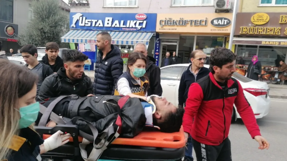 Yanlayarak yola çıkan otomobil kazaya sebep oldu