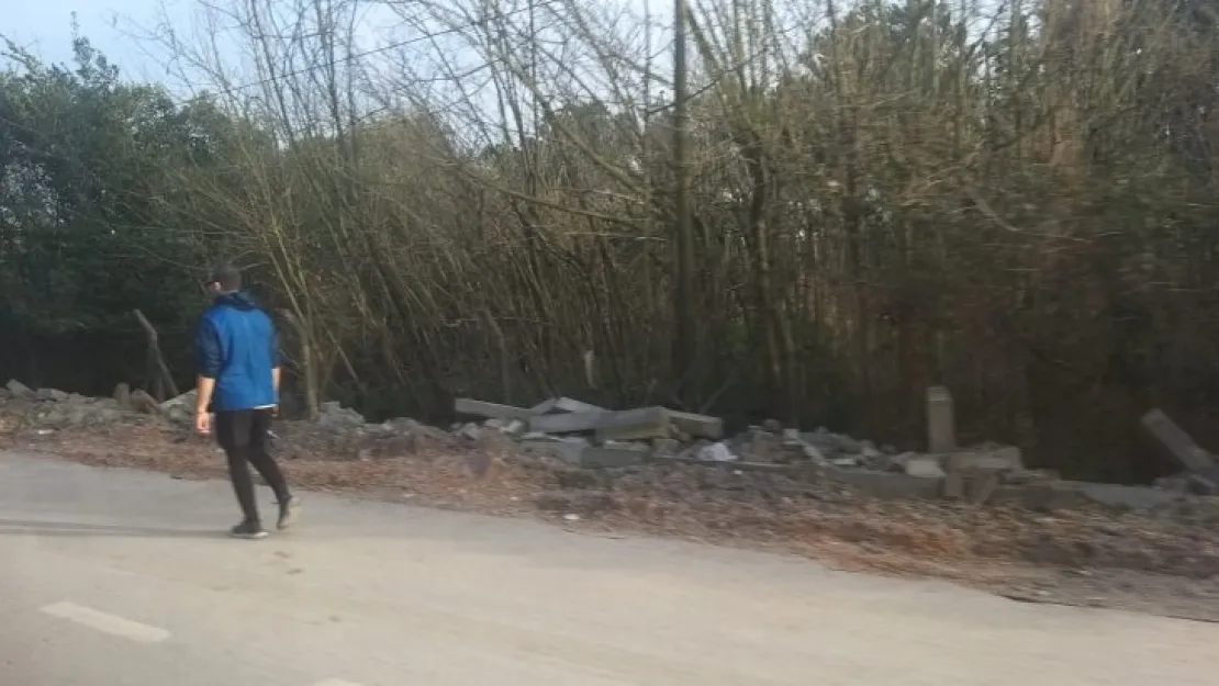 Yayaların tehlikeli yürüyüşü!